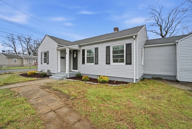 78 W Bay Path Terrace, Springfield, MA 01109