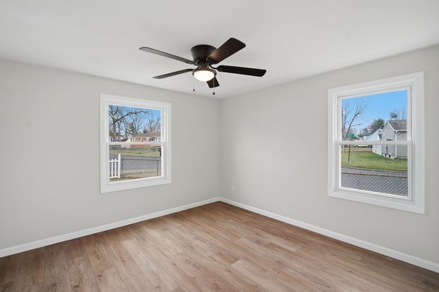 78 W Bay Path Terrace, Springfield, MA 01109