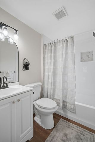 78 W Bay Path Terrace, Springfield, MA 01109