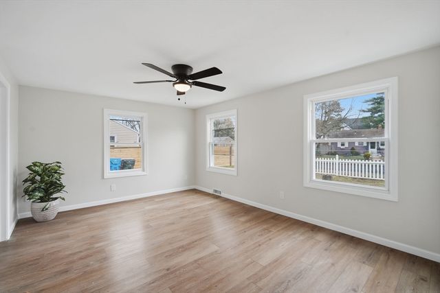 78 W Bay Path Terrace, Springfield, MA 01109