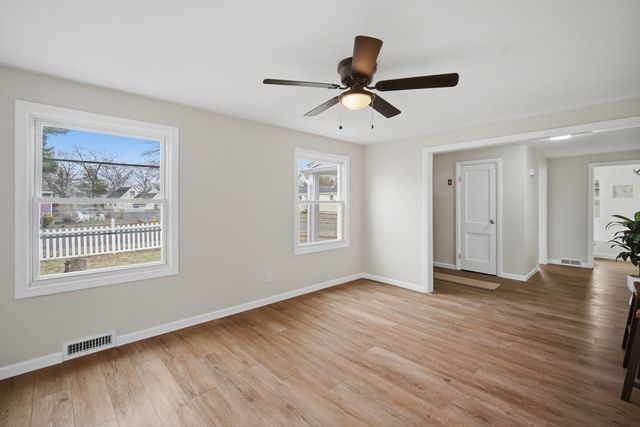 78 W Bay Path Terrace, Springfield, MA 01109