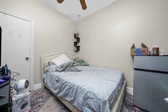 262 Bartlett Place, Elgin, IL 60120