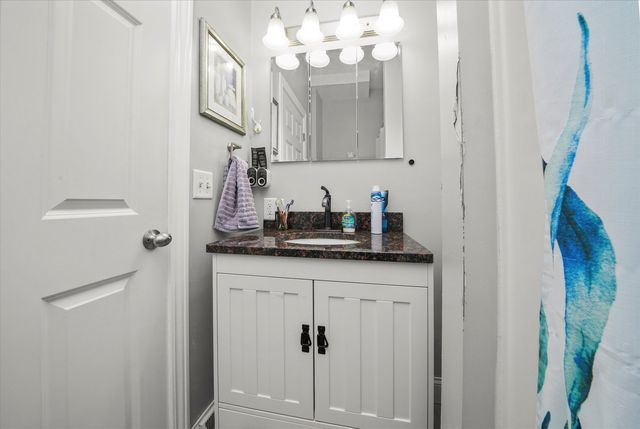 262 Bartlett Place, Elgin, IL 60120