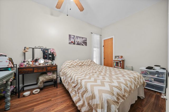 262 Bartlett Place, Elgin, IL 60120