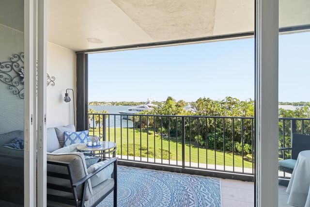 122 Lakeshore Drive 433, North Palm Beach, FL 33408