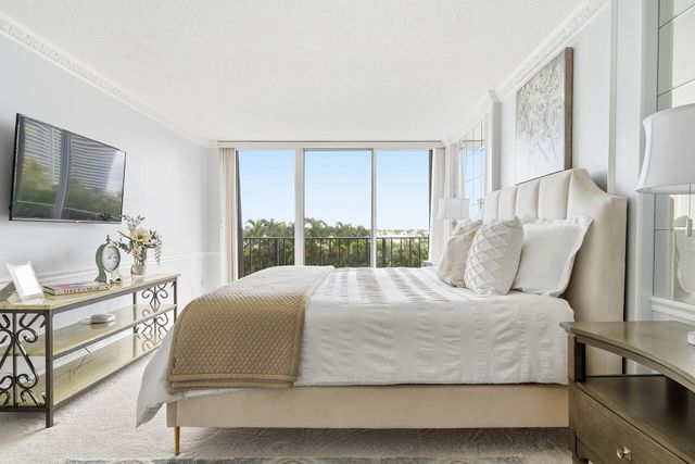 122 Lakeshore Drive 433, North Palm Beach, FL 33408