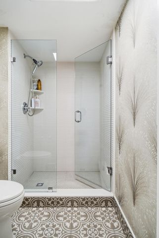 122 Lakeshore Drive 433, North Palm Beach, FL 33408