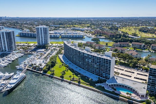 122 Lakeshore Drive 433, North Palm Beach, FL 33408