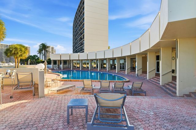 122 Lakeshore Drive 433, North Palm Beach, FL 33408