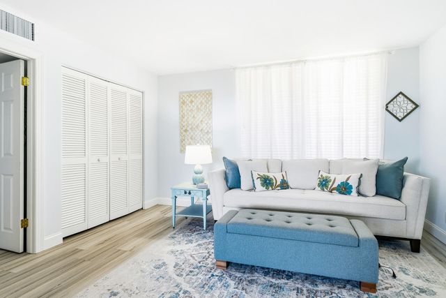 122 Lakeshore Drive 433, North Palm Beach, FL 33408