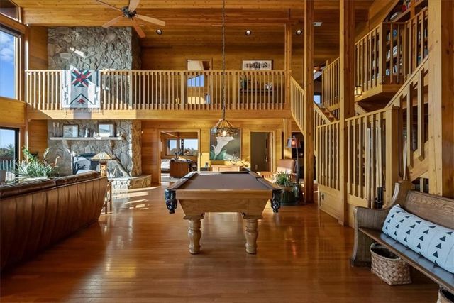 521 N 1450th Road, Lawrence, KS 66049