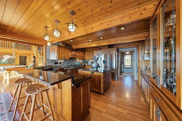 521 N 1450th Road, Lawrence, KS 66049