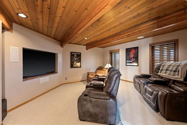 521 N 1450th Road, Lawrence, KS 66049