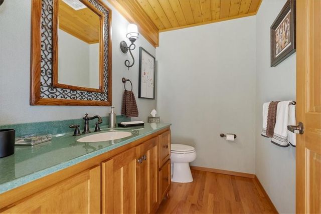 521 N 1450th Road, Lawrence, KS 66049