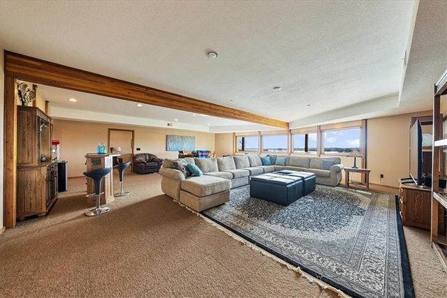 521 N 1450th Road, Lawrence, KS 66049