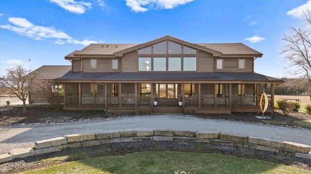 521 N 1450th Road, Lawrence, KS 66049