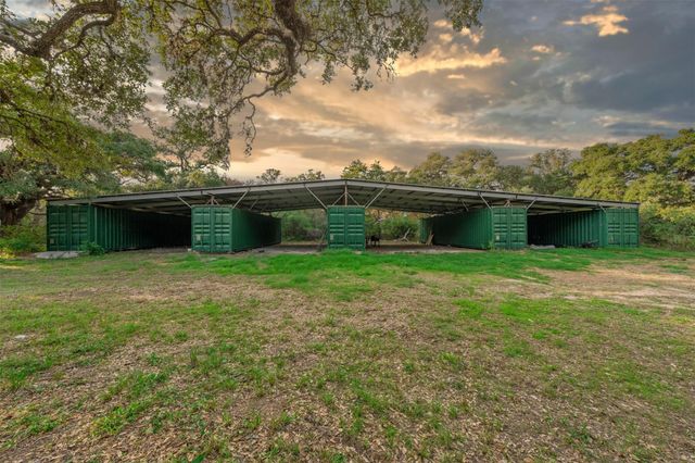 4636 Highway 71, Columbus, TX 78934