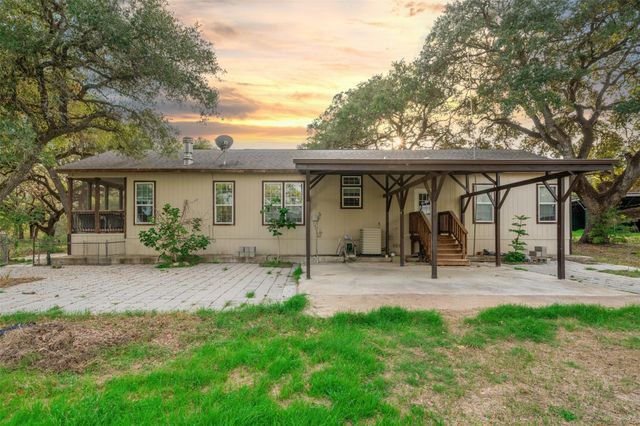 4636 Highway 71, Columbus, TX 78934