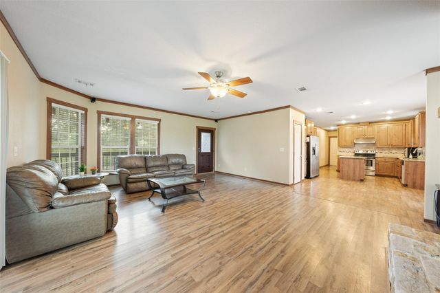 4636 Highway 71, Columbus, TX 78934