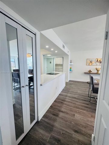 3625 N Country Club Dr 2409, Aventura, FL 33180