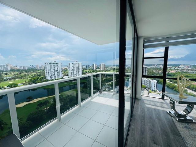 3625 N Country Club Dr 2409, Aventura, FL 33180