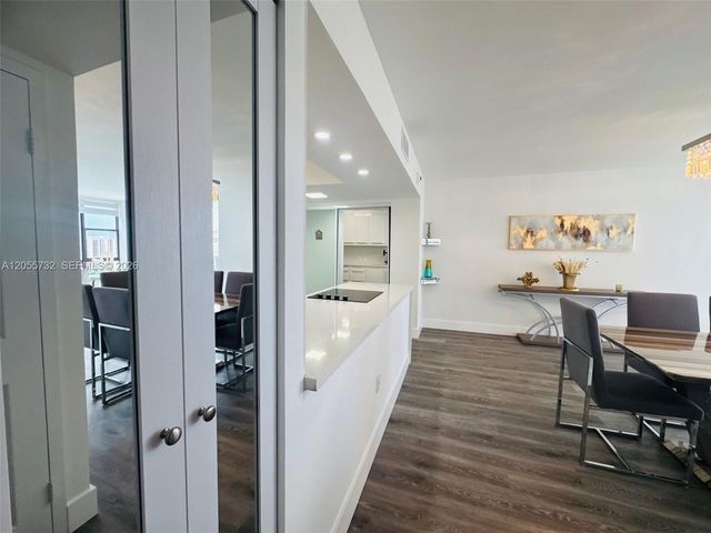 3625 N Country Club Dr 2409, Aventura, FL 33180