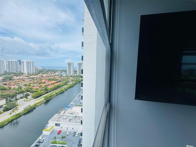 3625 N Country Club Dr 2409, Aventura, FL 33180