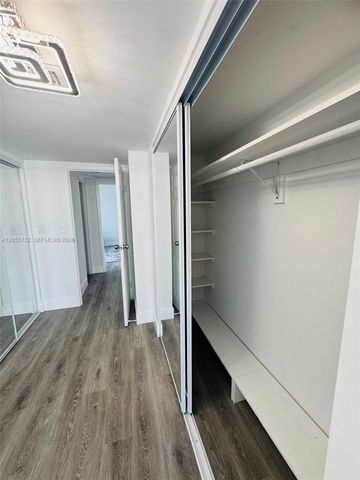 3625 N Country Club Dr 2409, Aventura, FL 33180