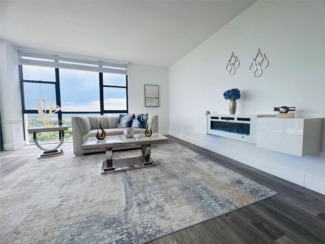 3625 N Country Club Dr 2409, Aventura, FL 33180