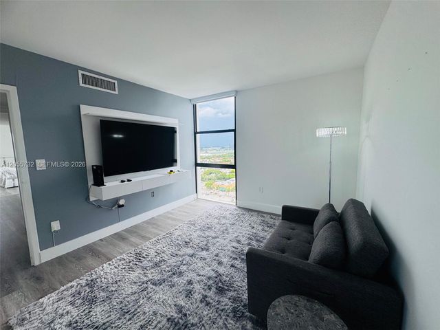 3625 N Country Club Dr 2409, Aventura, FL 33180