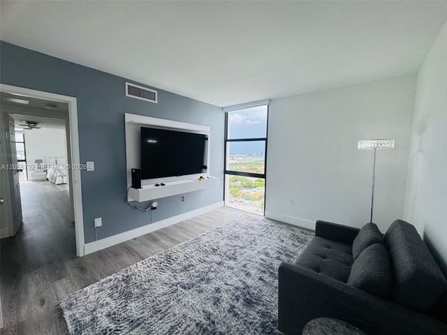 3625 N Country Club Dr 2409, Aventura, FL 33180