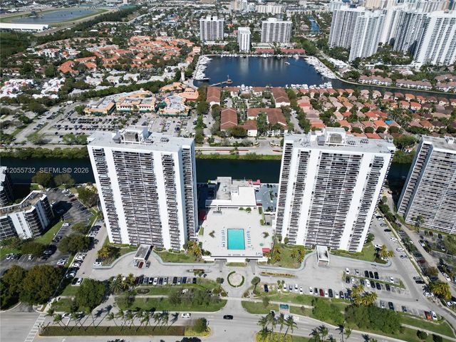 3625 N Country Club Dr 2409, Aventura, FL 33180