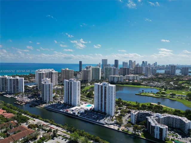 3625 N Country Club Dr 2409, Aventura, FL 33180