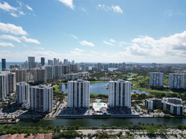 3625 N Country Club Dr 2409, Aventura, FL 33180