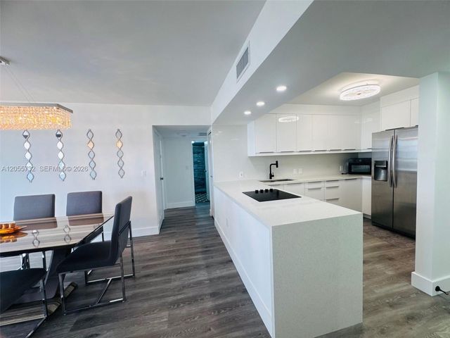 3625 N Country Club Dr 2409, Aventura, FL 33180