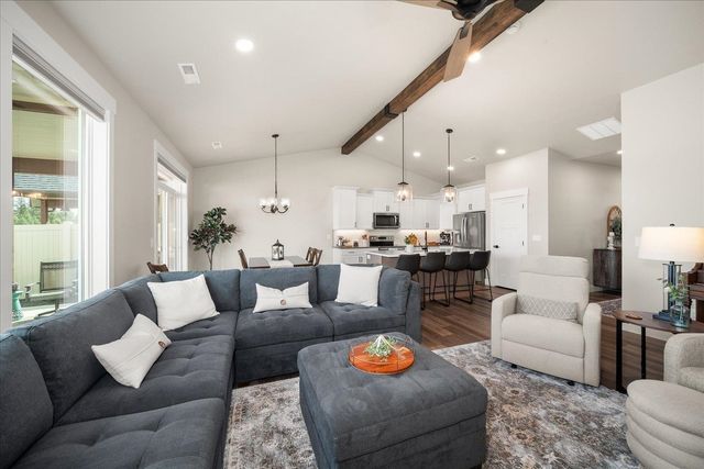 18114 N Nevada Rd, Colbert, WA 99005