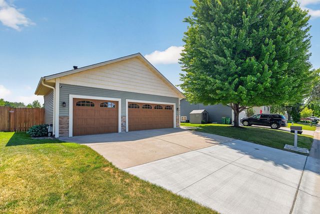 13625 Zarthan Avenue S, Savage, MN 55378