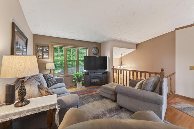 13625 Zarthan Avenue S, Savage, MN 55378