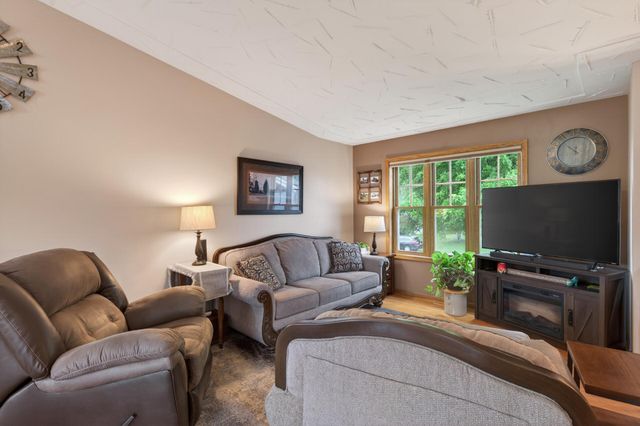13625 Zarthan Avenue S, Savage, MN 55378