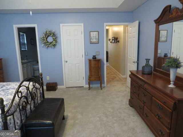 105 Whistle Way, Locust Grove, GA 30248