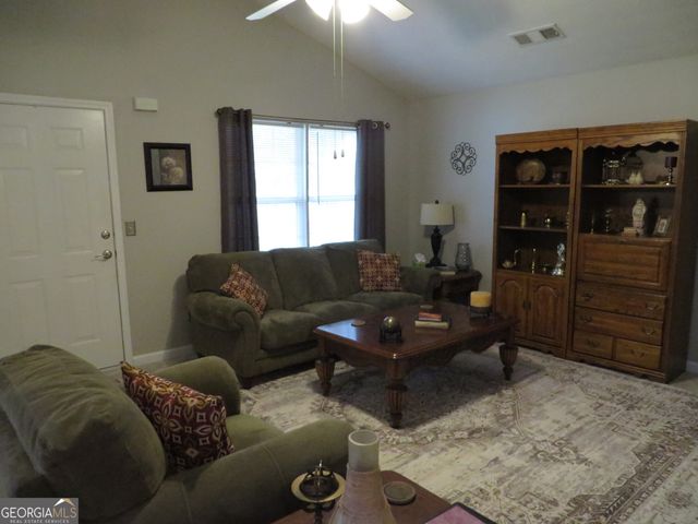 105 Whistle Way, Locust Grove, GA 30248