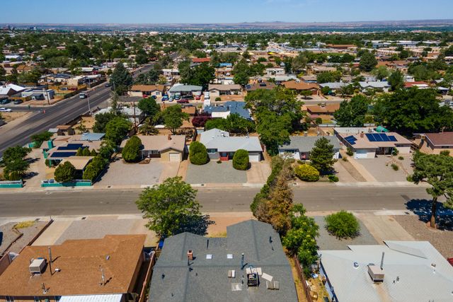 3011 Truman Street NE, Albuquerque, NM 87110