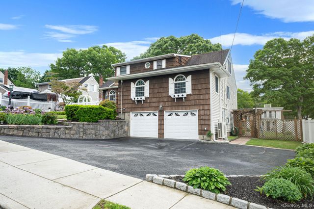 16 Carston Street, Selden, NY 11784