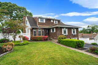 16 Carston Street, Selden, NY 11784