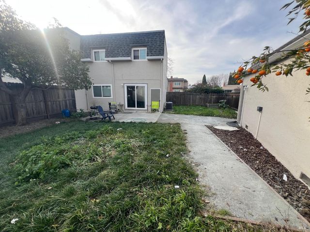 2532 Beaufort Ct, Fairfield, CA 94533