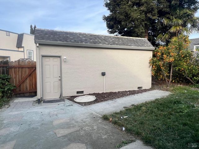 2532 Beaufort Ct, Fairfield, CA 94533