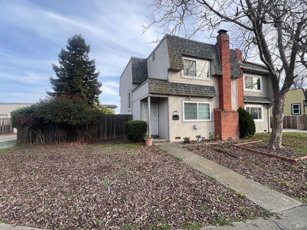 2532 Beaufort Ct, Fairfield, CA 94533