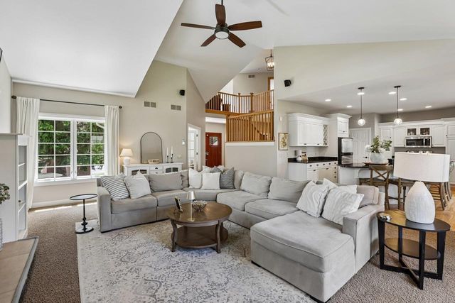 5476 Walden Bay Drive, Waunakee, WI 53597