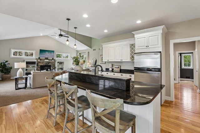 5476 Walden Bay Drive, Waunakee, WI 53597