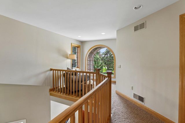 5476 Walden Bay Drive, Waunakee, WI 53597